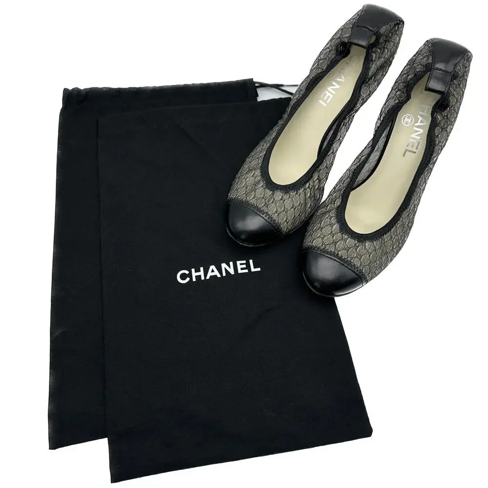 CHANEL Black Lace & Leather Elastic Heel Pumps Cap Toe IT 38.5
